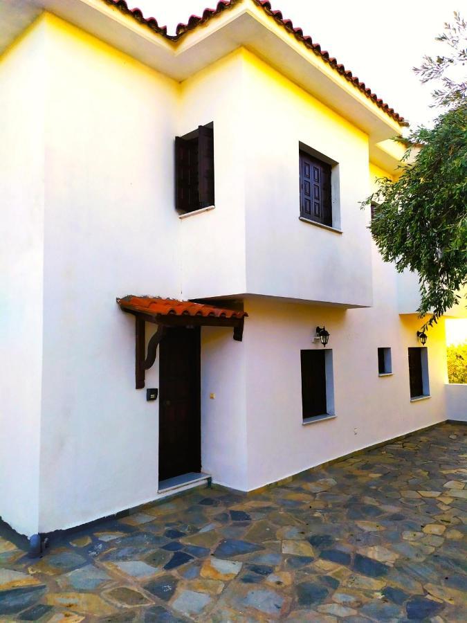 Villa Leonidas Greecefiloxenia Lefokastro Exterior foto